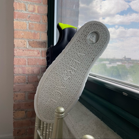 VERSACE GRECA LEATHER SNEAKER (US 10) - Picture 10 of 14